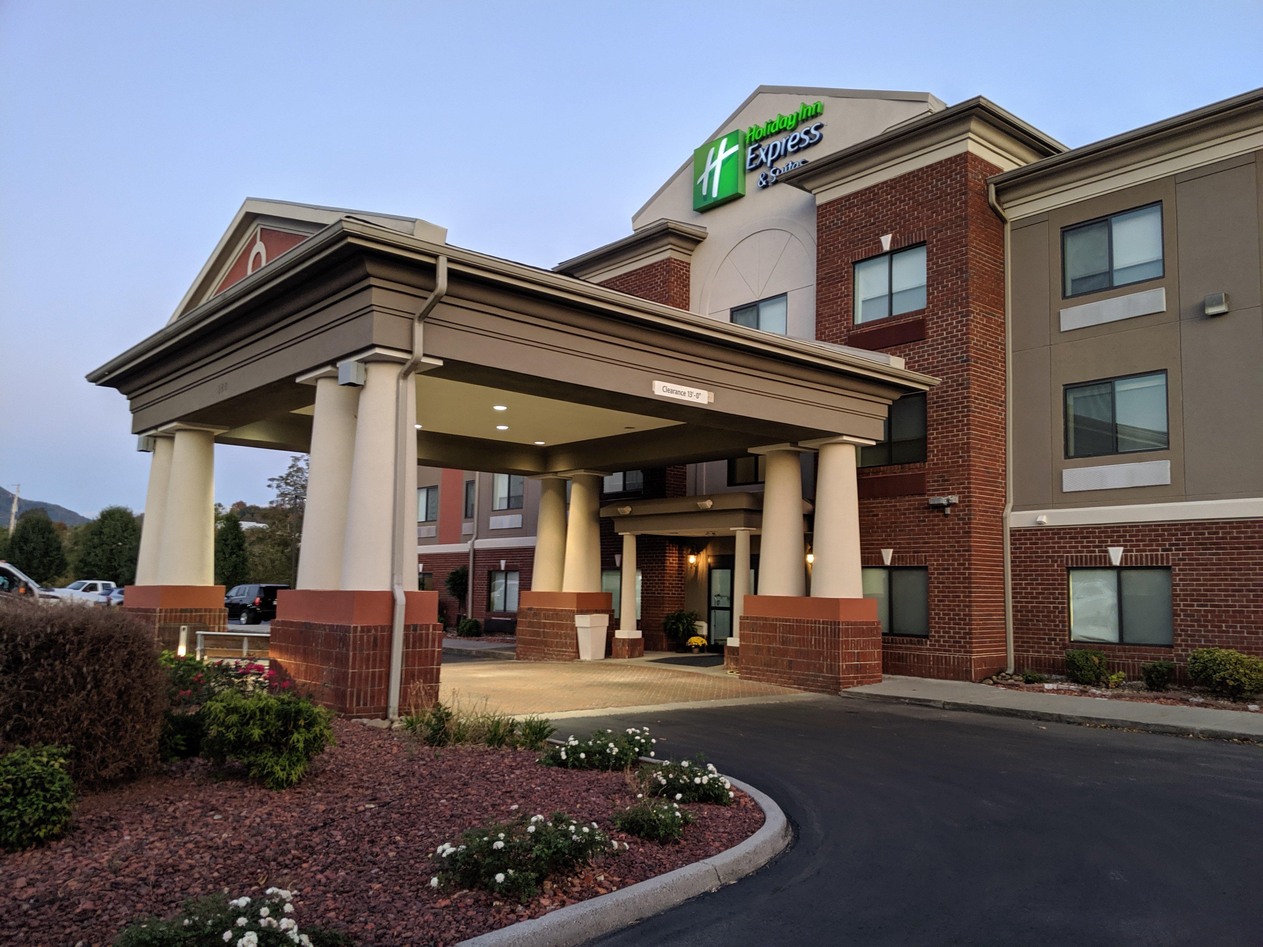 Holiday Inn Express Hotel & Suites Claypool Hill -Richlands Area By Ihg Pounding Mill Eksteriør bilde