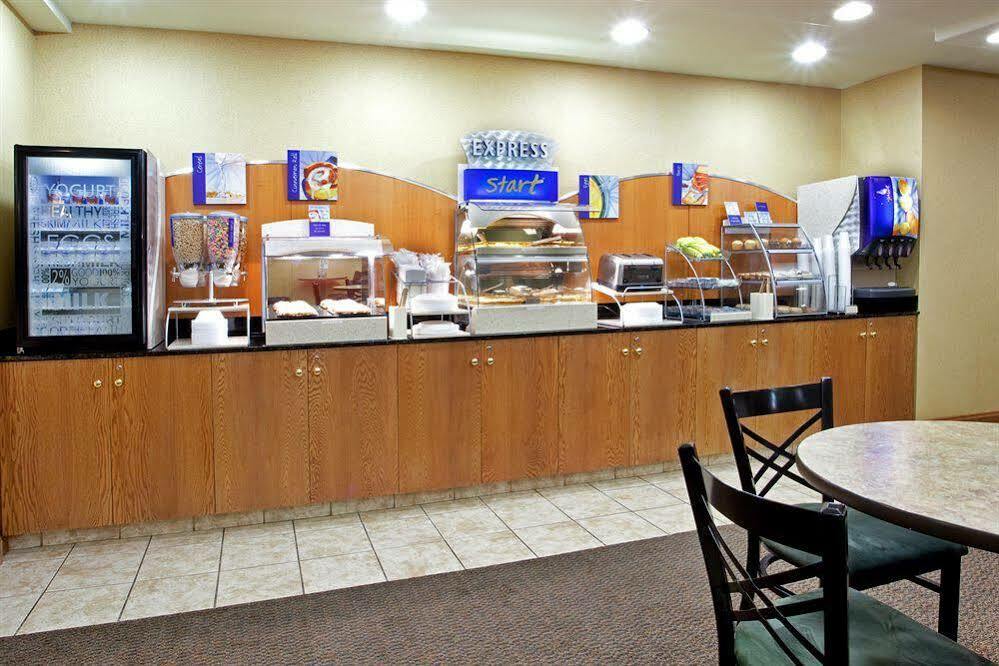 Holiday Inn Express Hotel & Suites Claypool Hill -Richlands Area By Ihg Pounding Mill Eksteriør bilde