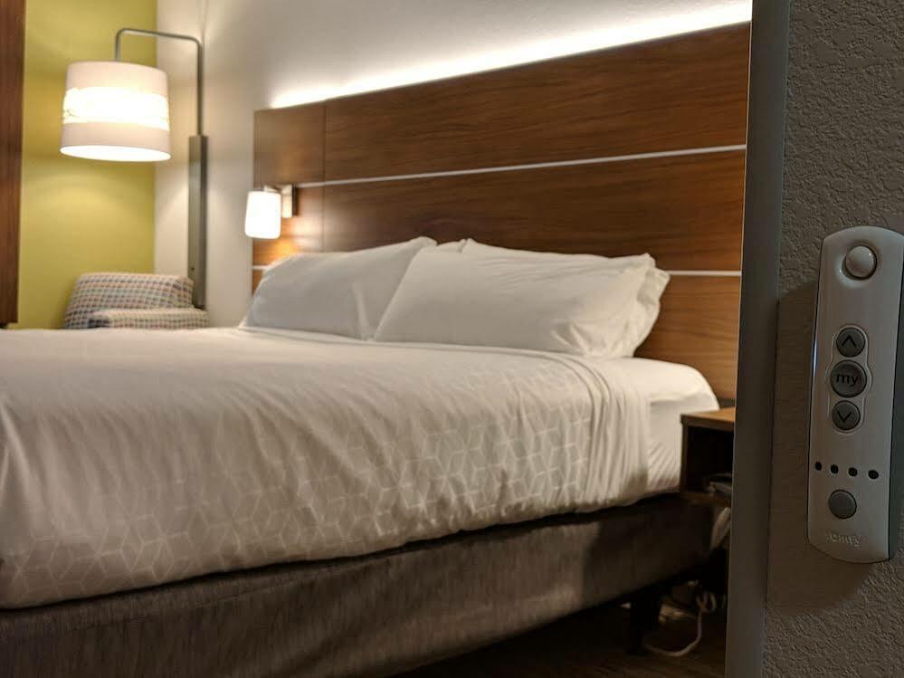 Holiday Inn Express Hotel & Suites Claypool Hill -Richlands Area By Ihg Pounding Mill Eksteriør bilde